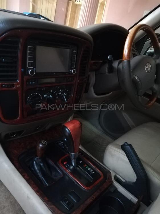 Toyota Land Cruiser 1998 for Sale in Mardan Toyota Land Cruiser 1998 for Sale in Mardan Image-10