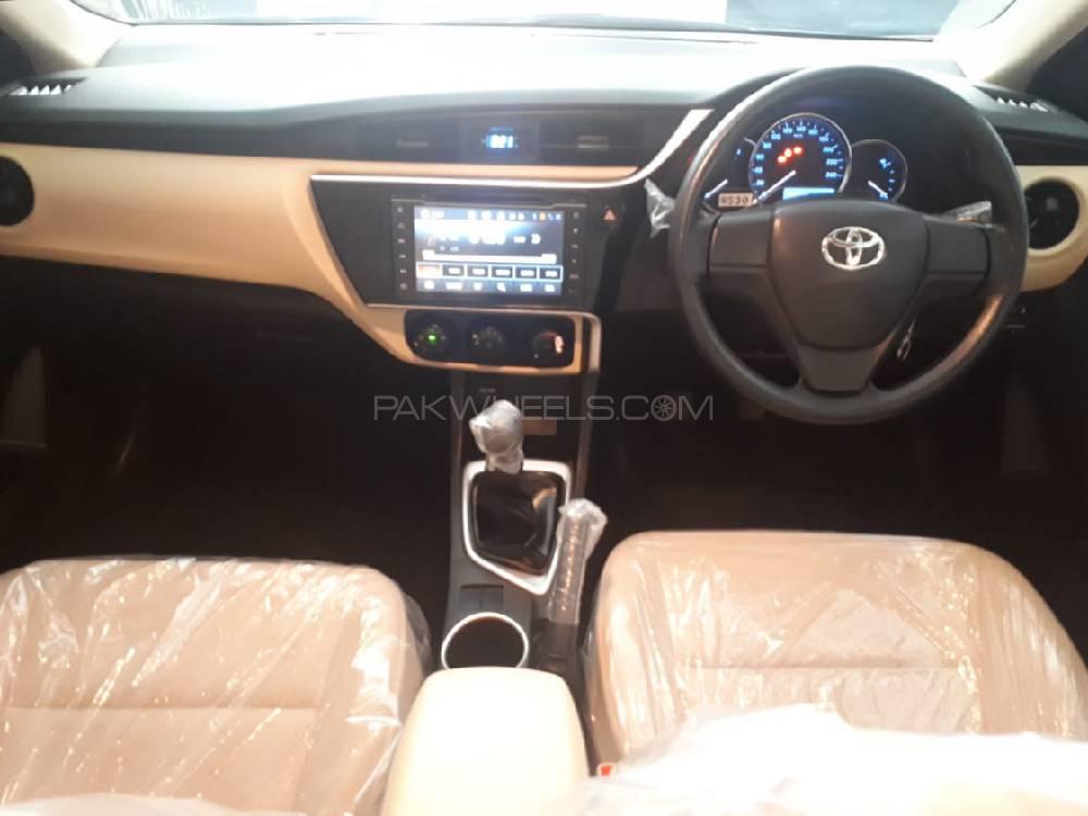 Toyota Corolla 2018 for Sale in Karachi Toyota Corolla 2018 for Sale in Karachi Image-10