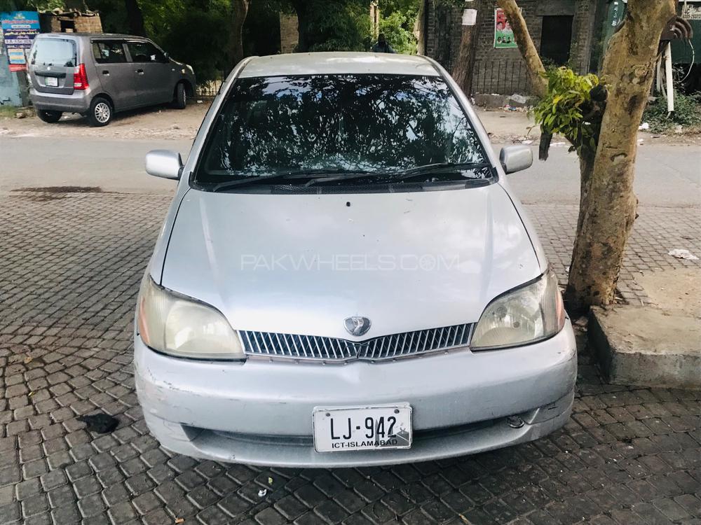 Toyota Platz 2001 for Sale in Lahore Image-1