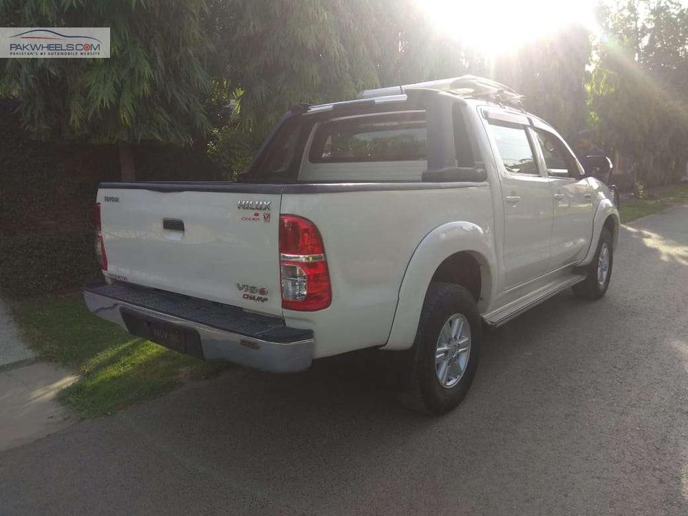 Toyota Hilux 2014 for Sale in Lahore Toyota Hilux 2014 for Sale in Lahore Image-4