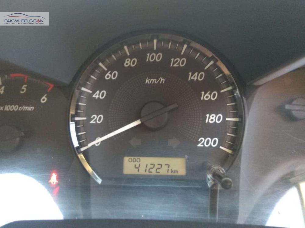 Toyota Hilux 2014 for Sale in Lahore Toyota Hilux 2014 for Sale in Lahore Image-11