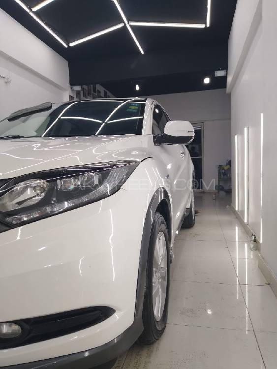 Honda Vezel 2014 for Sale in Karachi Honda Vezel 2014 for Sale in Karachi Image-4