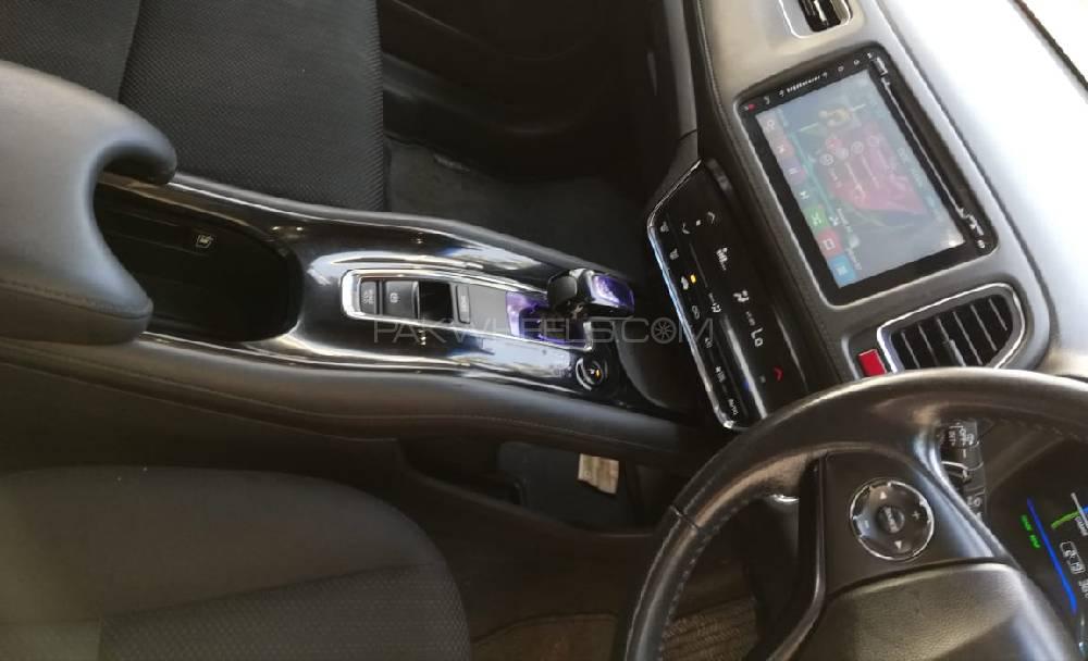 Honda Vezel 2014 for Sale in Karachi Honda Vezel 2014 for Sale in Karachi Image-12