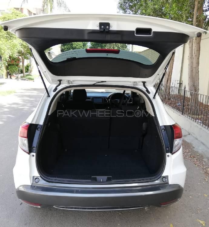 Honda Vezel 2014 for Sale in Karachi Honda Vezel 2014 for Sale in Karachi Image-17