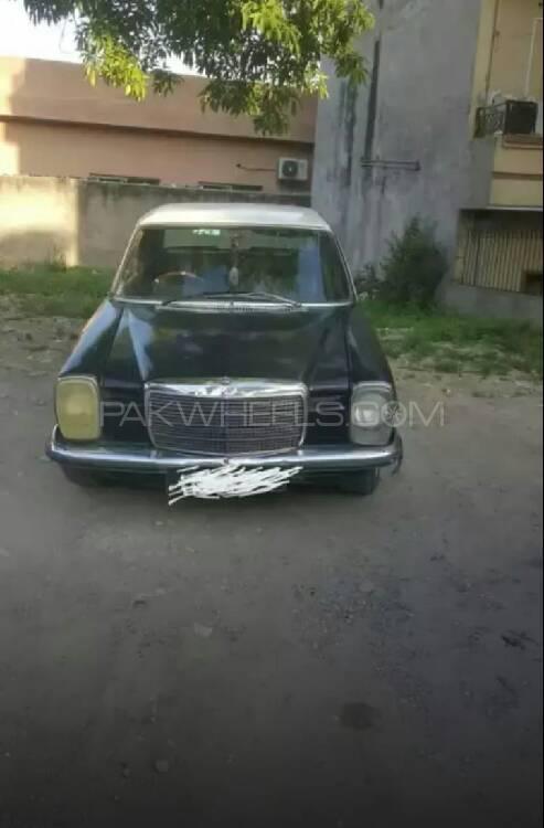 Mercedes Benz 200 D 1975 for Sale in Islamabad Image-1