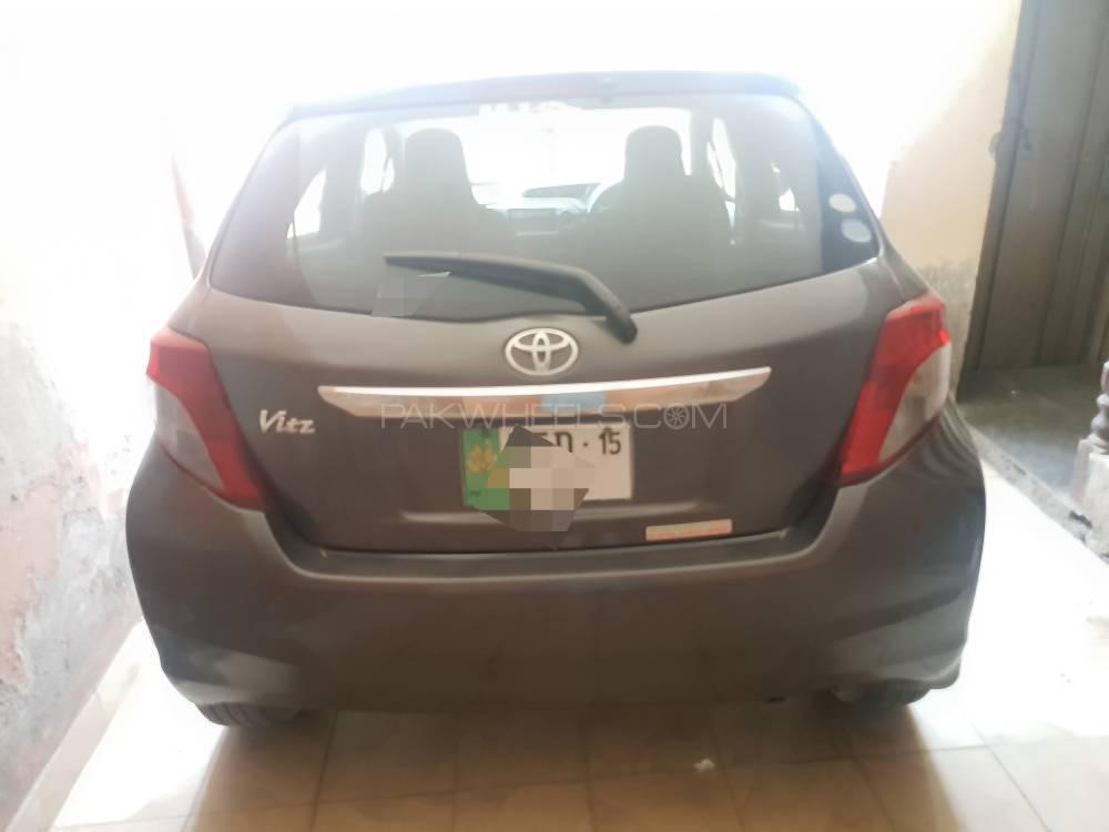 Toyota Vitz 2011 for Sale in Gujranwala Image-1