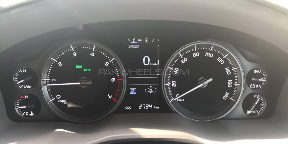 Toyota Land Cruiser 2016 for Sale in Lahore Toyota Land Cruiser 2016 for Sale in Lahore Image-4