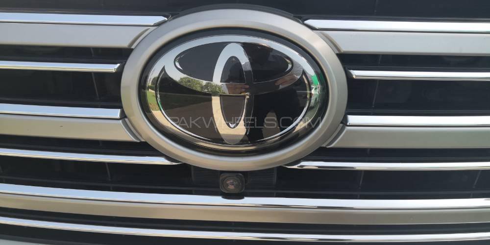 Toyota Land Cruiser 2016 for Sale in Lahore Toyota Land Cruiser 2016 for Sale in Lahore Image-19