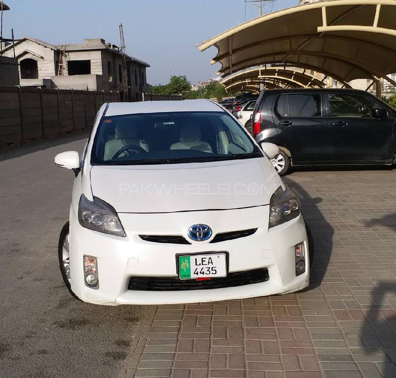 Toyota Prius 2011 for Sale in Lahore Toyota Prius 2011 for Sale in Lahore Image-10