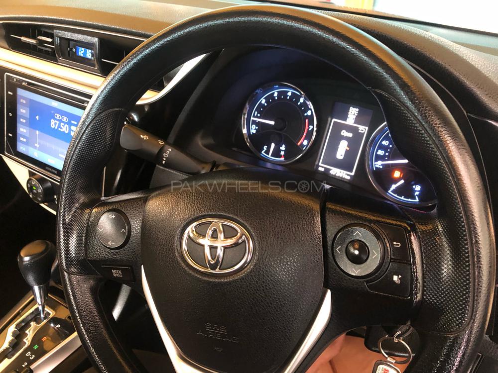 Toyota Corolla 2017 for Sale in Lahore Toyota Corolla 2017 for Sale in Lahore Image-11