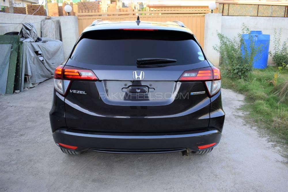 Honda Vezel 2013 for Sale in Islamabad Honda Vezel 2013 for Sale in Islamabad Image-5
