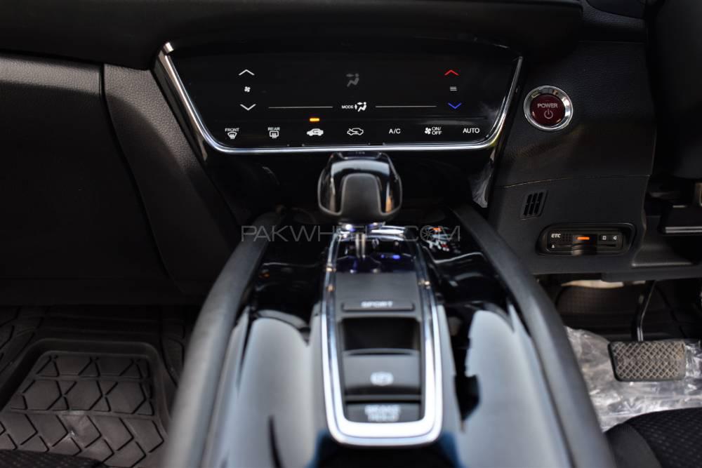 Honda Vezel 2013 for Sale in Islamabad Honda Vezel 2013 for Sale in Islamabad Image-15