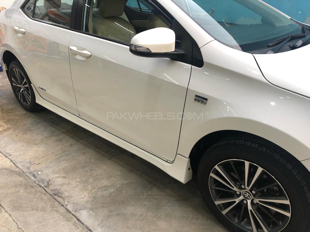 Toyota Corolla 2017 for Sale in Lahore Toyota Corolla 2017 for Sale in Lahore Image-16
