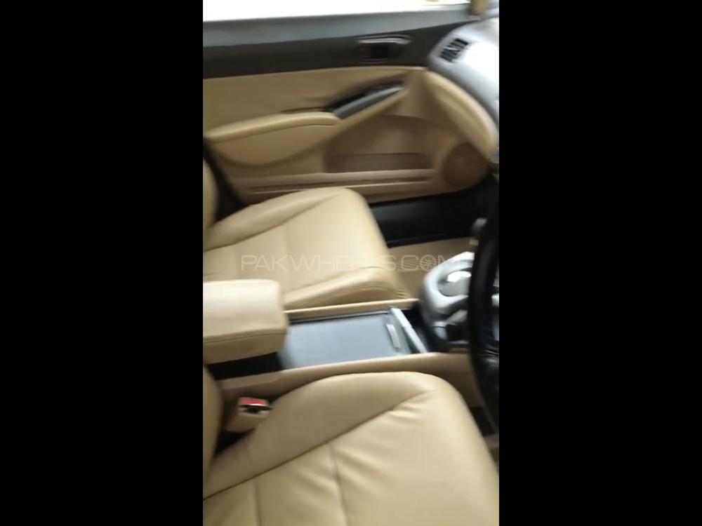 Honda Civic 2011 for Sale in Bahawalpur Honda Civic 2011 for Sale in Bahawalpur Image-8