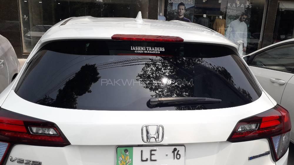 Honda Vezel 2014 for Sale in Lahore Honda Vezel 2014 for Sale in Lahore Image-4