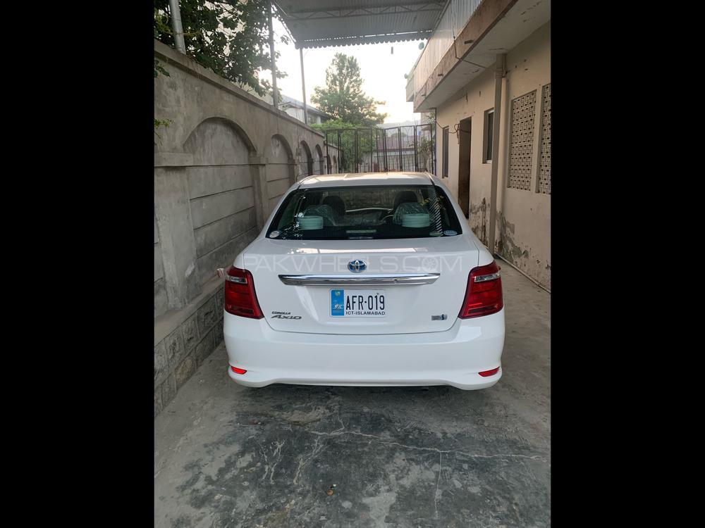 Toyota Corolla Axio 2015 for Sale in Peshawar Toyota Corolla Axio 2015 for Sale in Peshawar Image-6