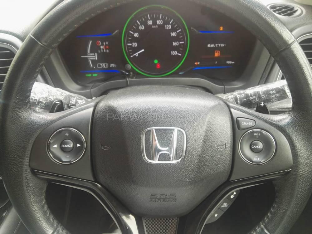 Honda Vezel 2013 for Sale in Lahore Honda Vezel 2013 for Sale in Lahore Image-14