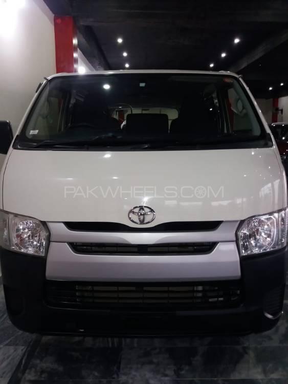 Toyota Hiace 2014 for Sale in Sahiwal Image-1