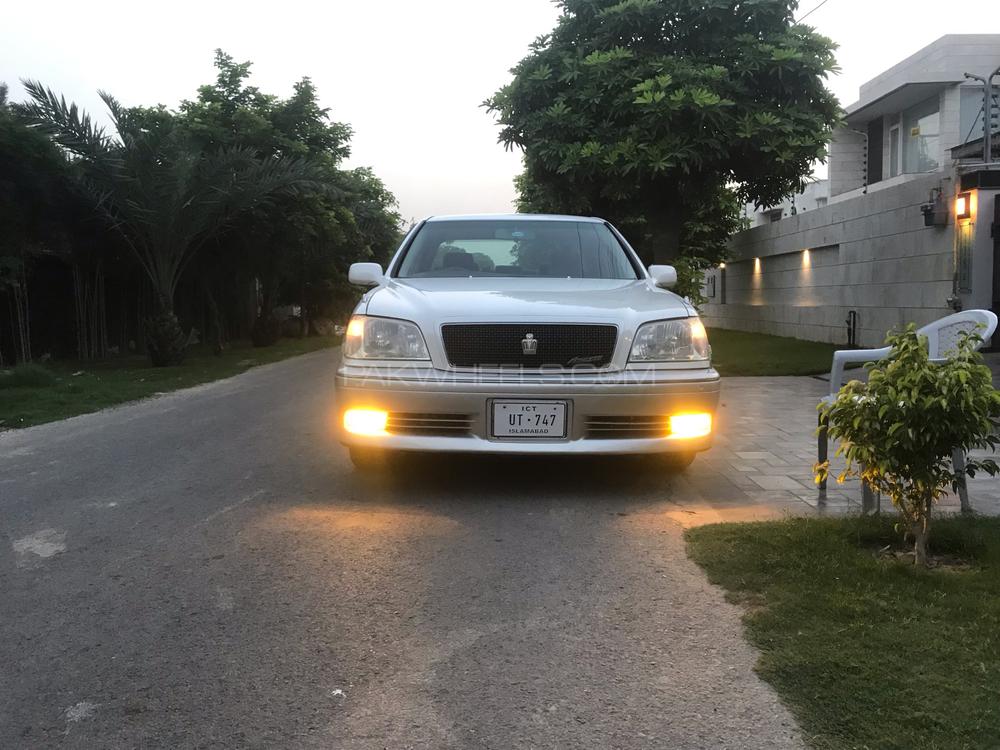 Toyota Crown 2000 for Sale in Lahore Image-1