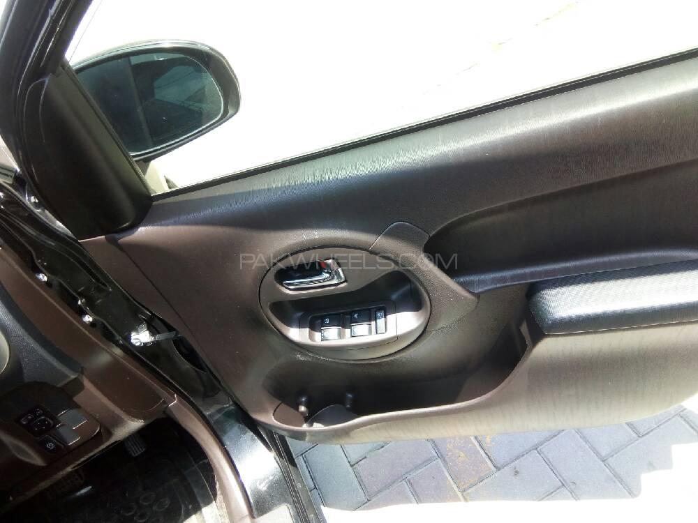 Toyota Passo 2015 for Sale in Lahore Toyota Passo 2015 for Sale in Lahore Image-9
