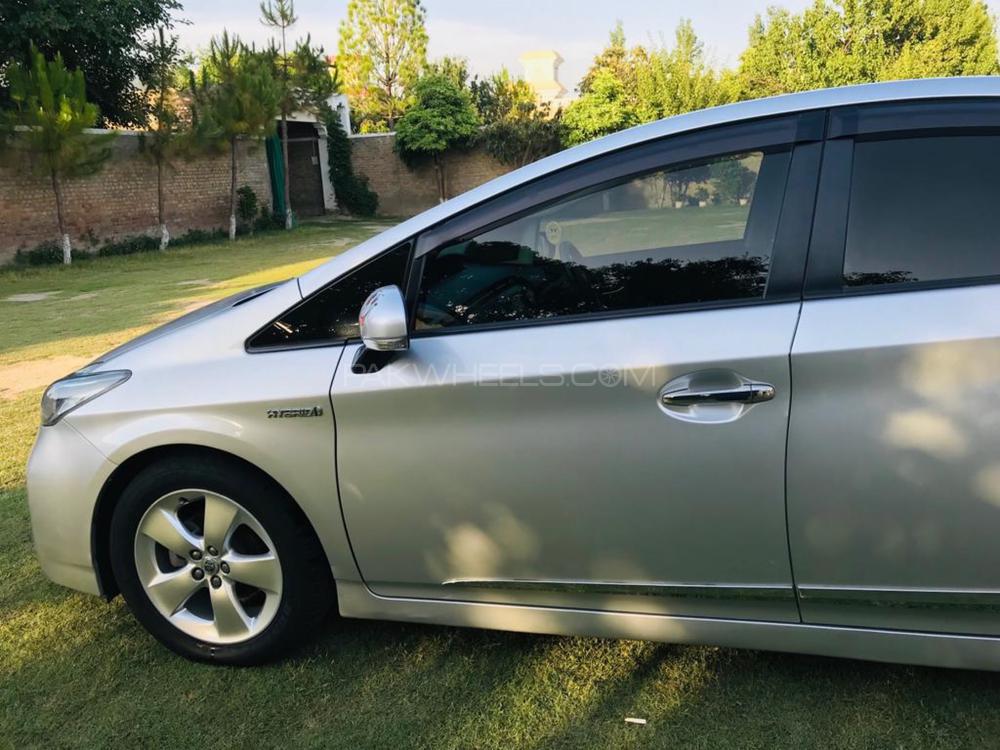 Toyota Prius 2012 for Sale in Peshawar Toyota Prius 2012 for Sale in Peshawar Image-2