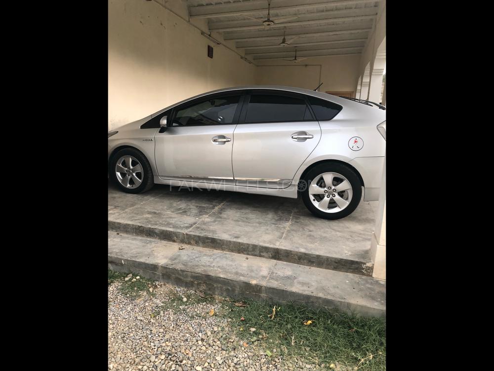 Toyota Prius 2012 for Sale in Peshawar Toyota Prius 2012 for Sale in Peshawar Image-5