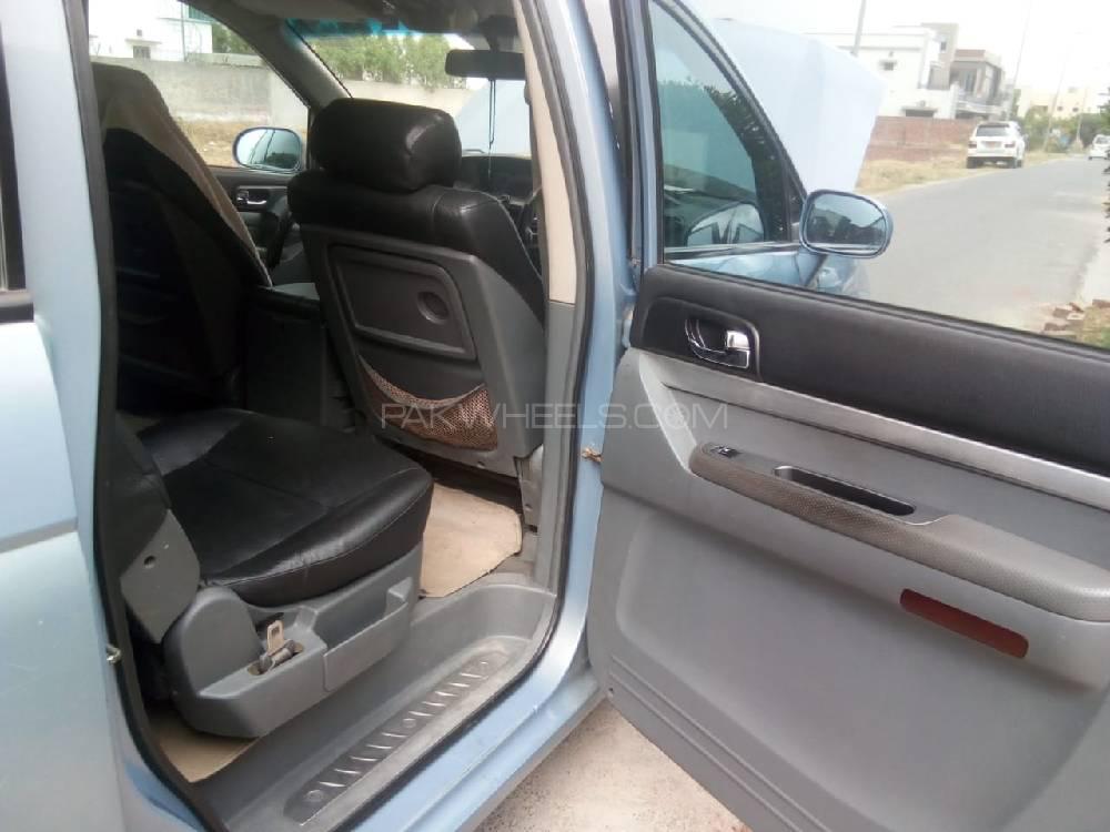 SsangYong Stavic 2006 for Sale in Lahore SsangYong Stavic 2006 for Sale in Lahore Image-5