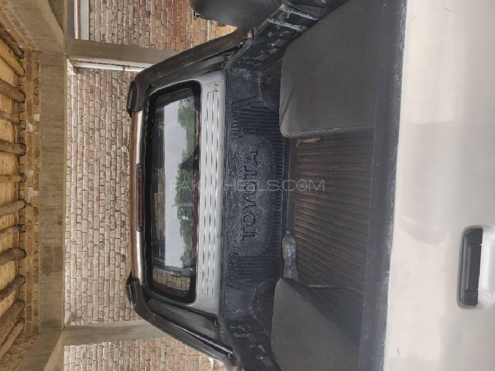 Toyota Hilux 2011 for Sale in Charsadda Image-1