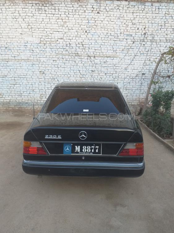 Mercedes Benz E Class 1993 for Sale in Peshawar Image-1