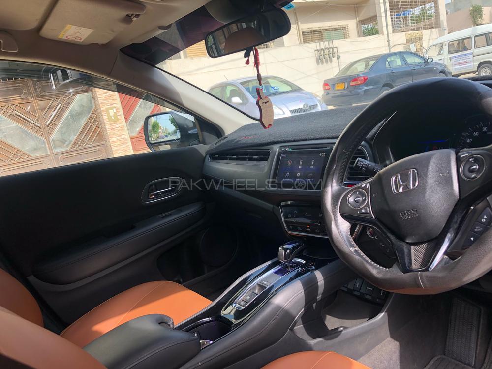 Honda Vezel 2014 for Sale in Karachi Honda Vezel 2014 for Sale in Karachi Image-9
