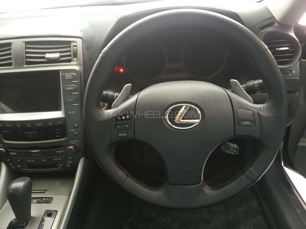 Lexus IS 2005 for Sale in Karachi Lexus IS 2005 for Sale in Karachi Image-9