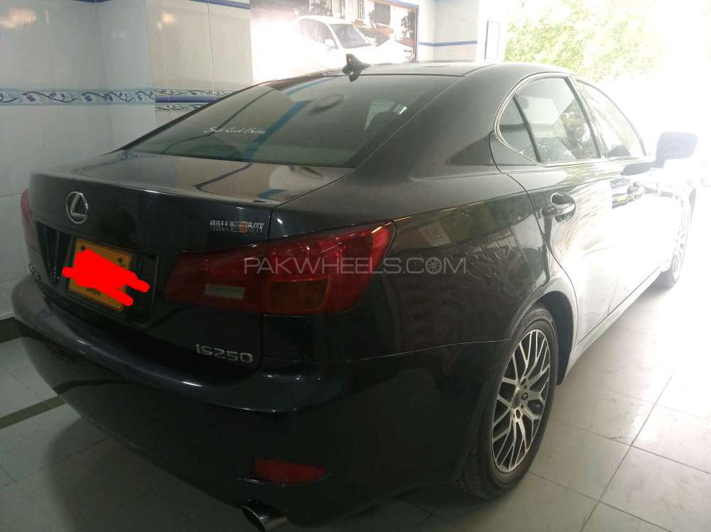 Lexus IS 2005 for Sale in Karachi Lexus IS 2005 for Sale in Karachi Image-17