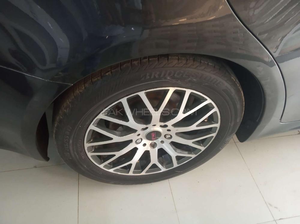 Lexus IS 2005 for Sale in Karachi Lexus IS 2005 for Sale in Karachi Image-19