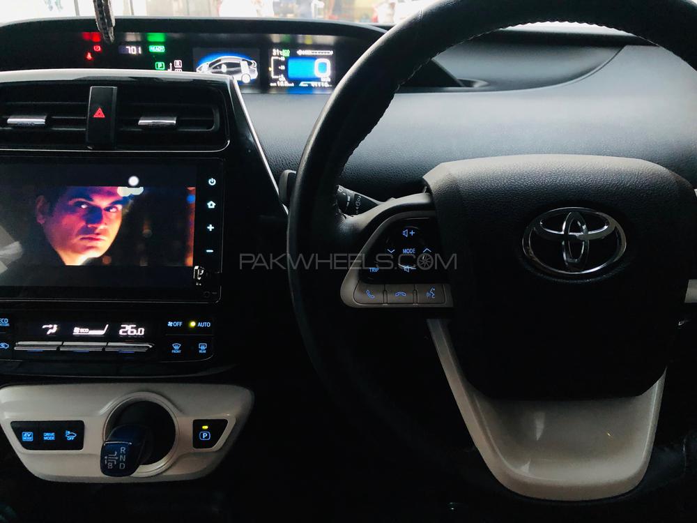 Toyota Prius 2016 for Sale in Lahore Toyota Prius 2016 for Sale in Lahore Image-13