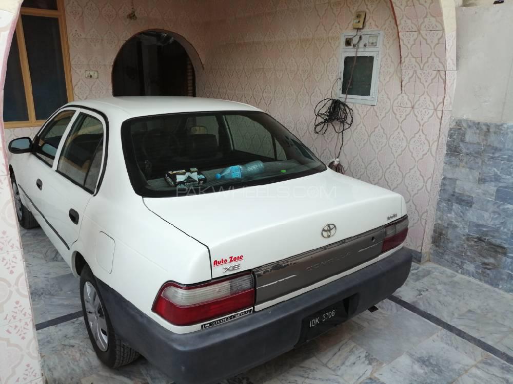 Toyota Corolla 2000 for Sale in Mardan Image-1