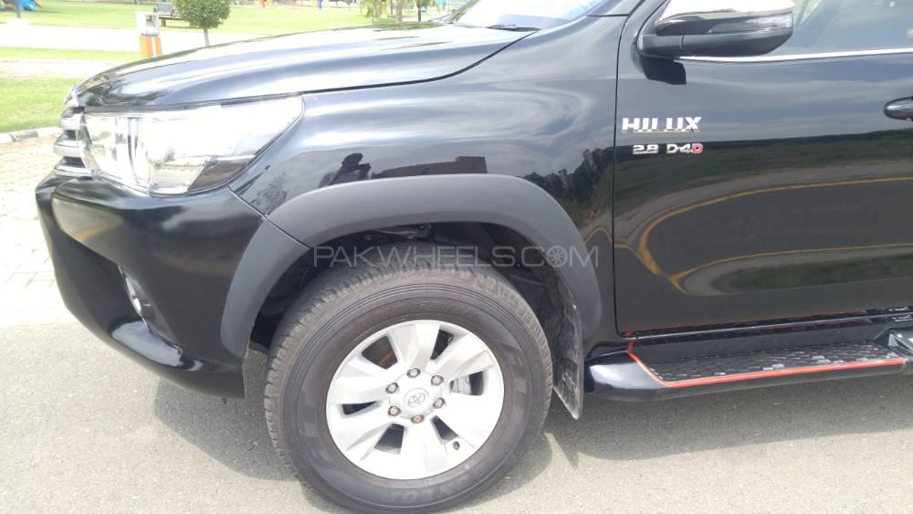 Toyota Hilux 2019 for Sale in Lahore Toyota Hilux 2019 for Sale in Lahore Image-11
