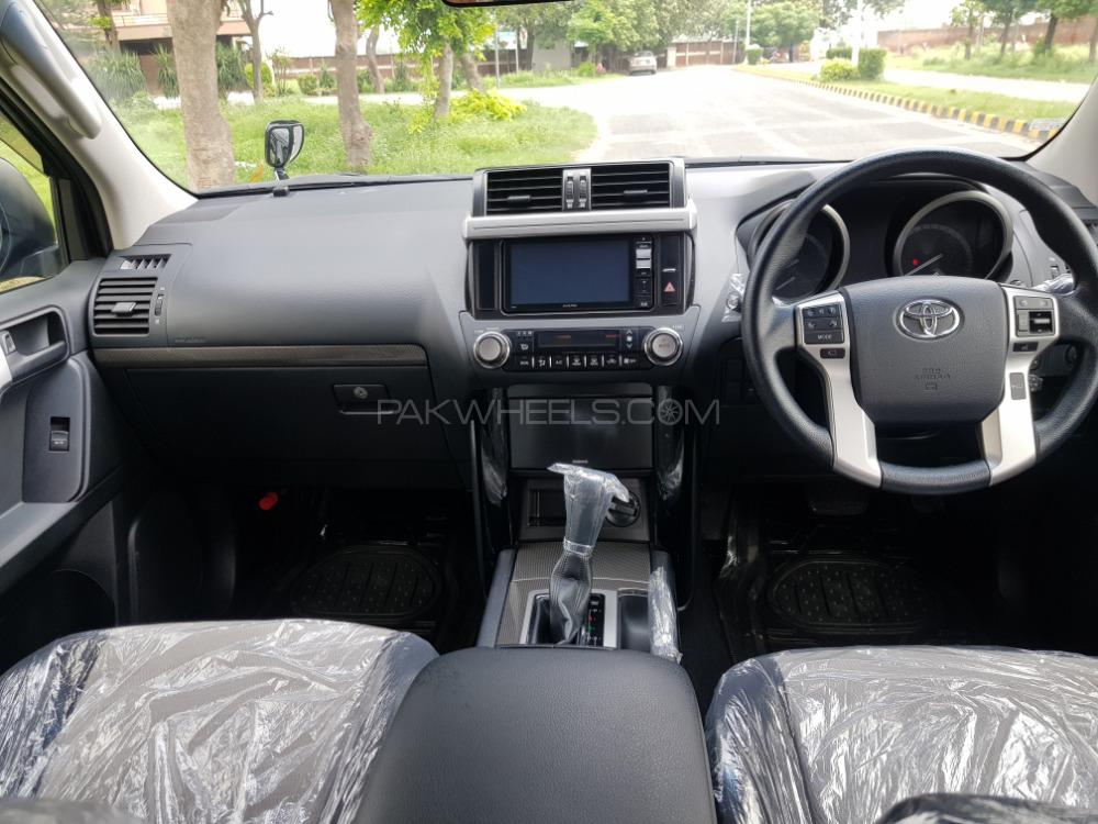 Toyota Prado 2014 for Sale in Lahore Toyota Prado 2014 for Sale in Lahore Image-5