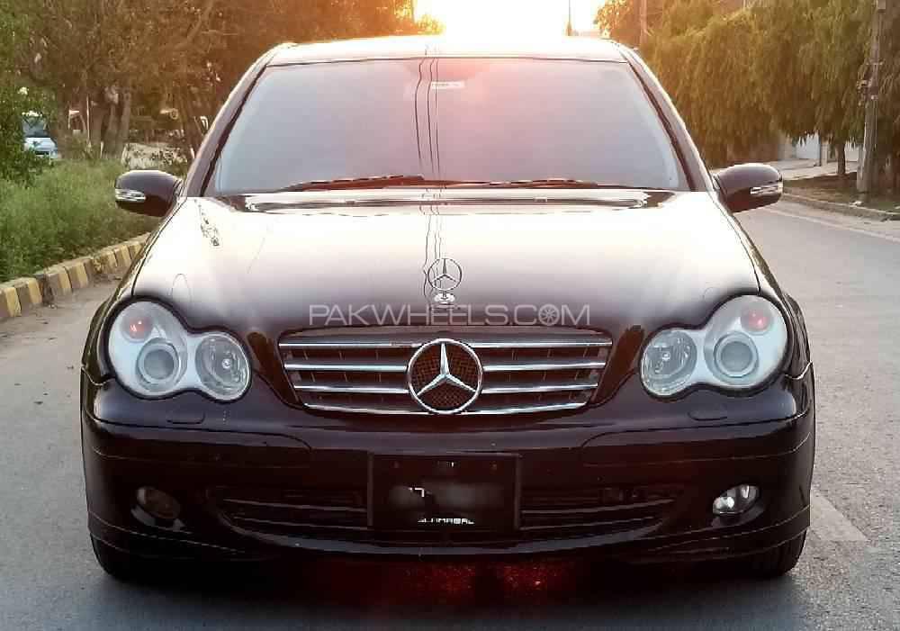 Mercedes Benz C Class Coupe 2002 for Sale in Islamabad Image-1