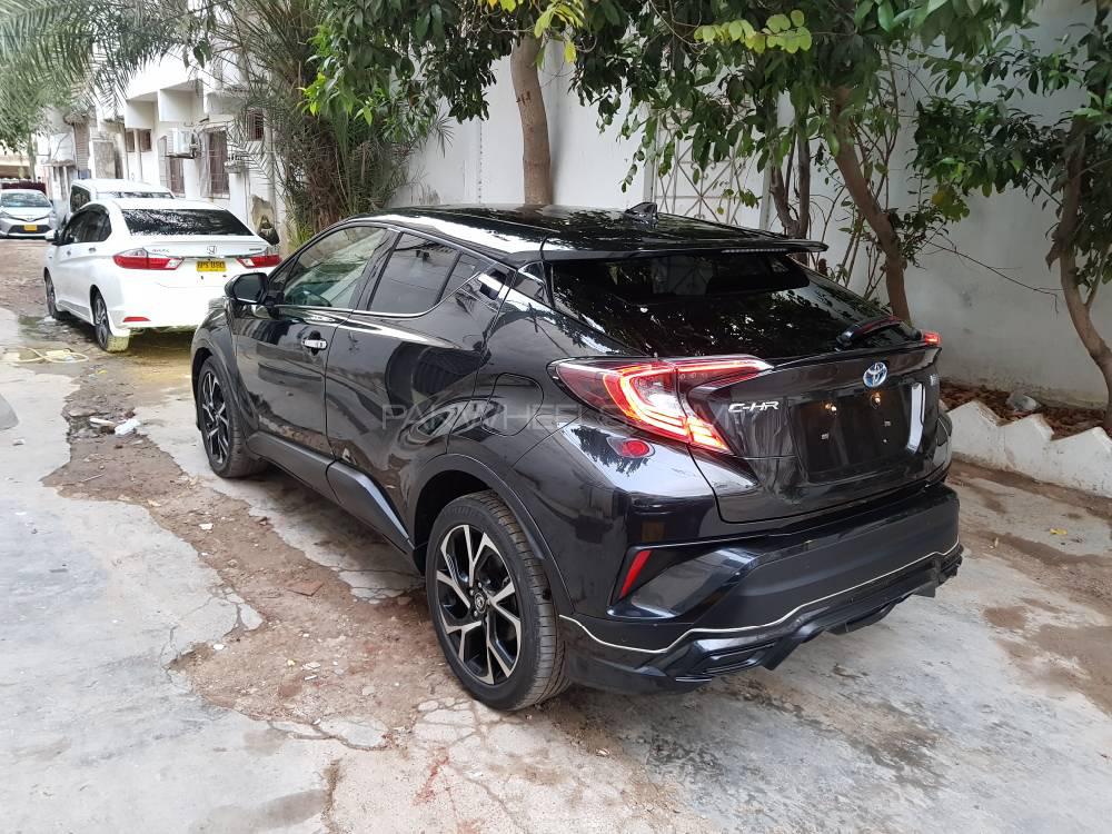 Toyota C-HR 2016 for Sale in Karachi Toyota C-HR 2016 for Sale in Karachi Image-10