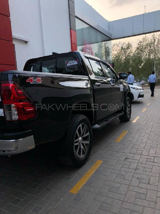 Toyota Hilux 2021 for Sale in Karachi Toyota Hilux 2021 for Sale in Karachi Image-4