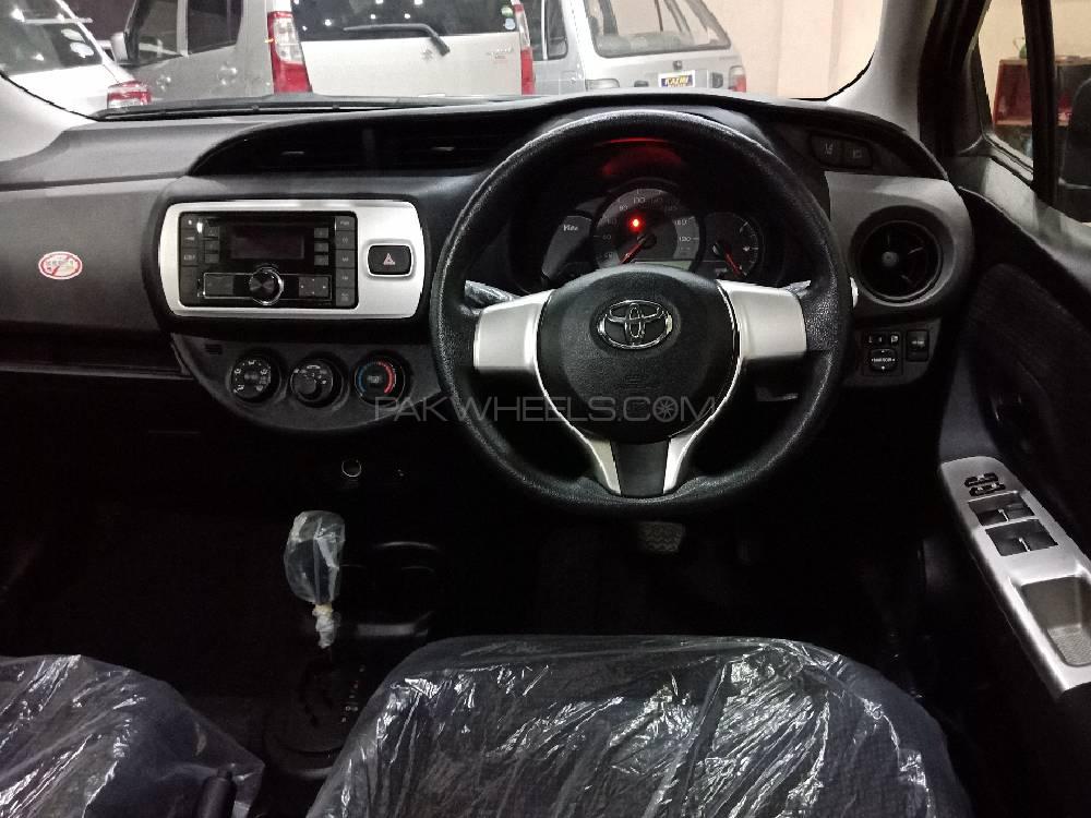 Toyota Vitz 2016 for Sale in Multan Toyota Vitz 2016 for Sale in Multan Image-8