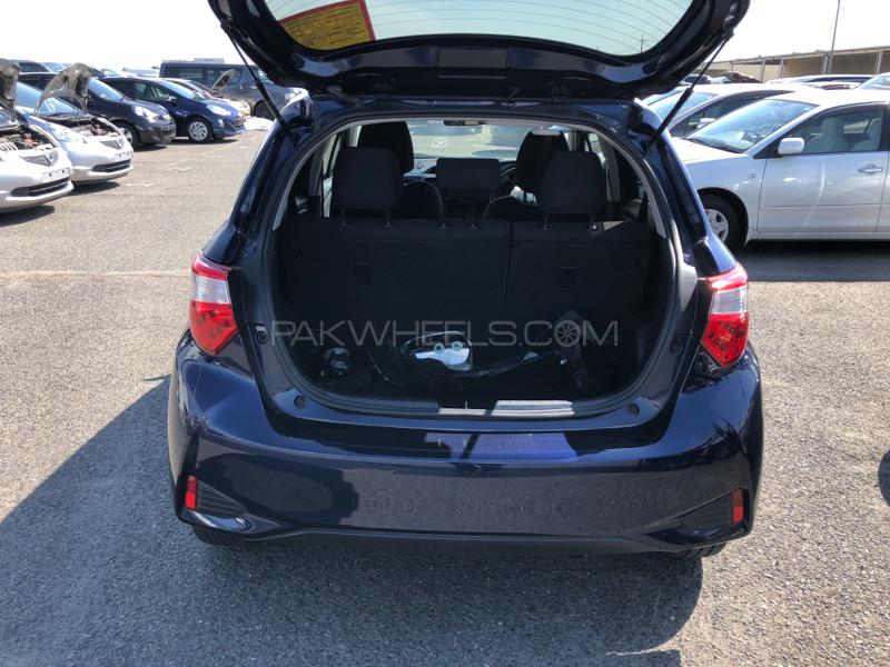 Toyota Vitz 2017 for Sale in Lahore Toyota Vitz 2017 for Sale in Lahore Image-7