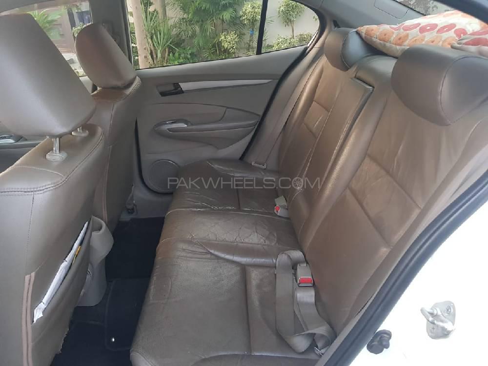 Honda City 2013 for Sale in Lahore Honda City 2013 for Sale in Lahore Image-6