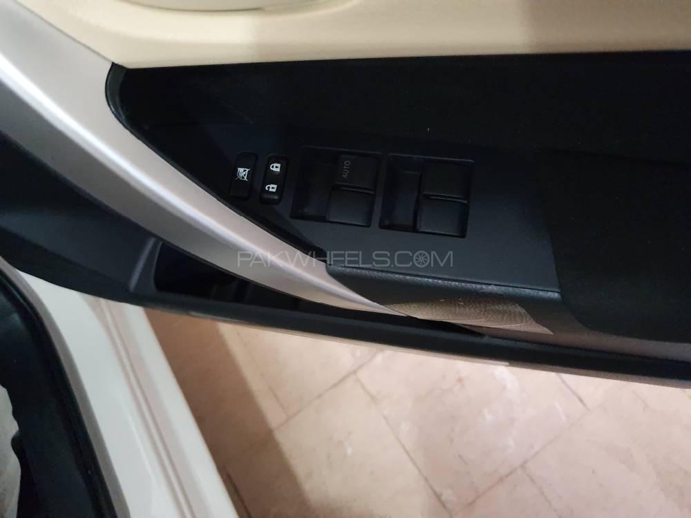 Toyota Corolla 2019 for Sale in Peshawar Toyota Corolla 2019 for Sale in Peshawar Image-7