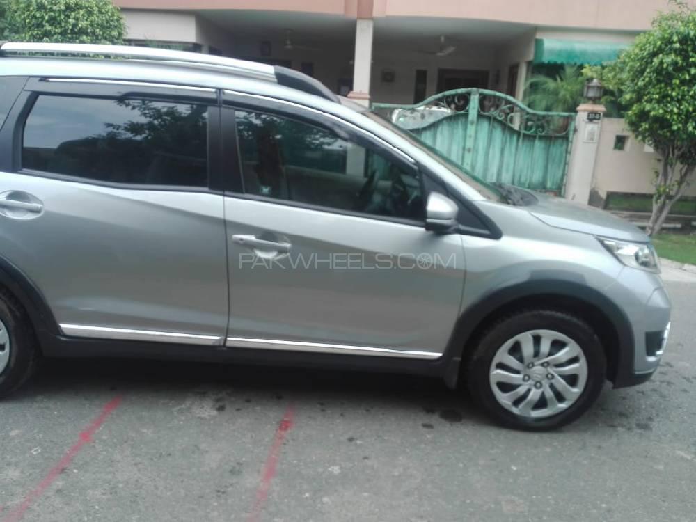Honda BR-V 2018 for Sale in Lahore Honda BR-V 2018 for Sale in Lahore Image-5