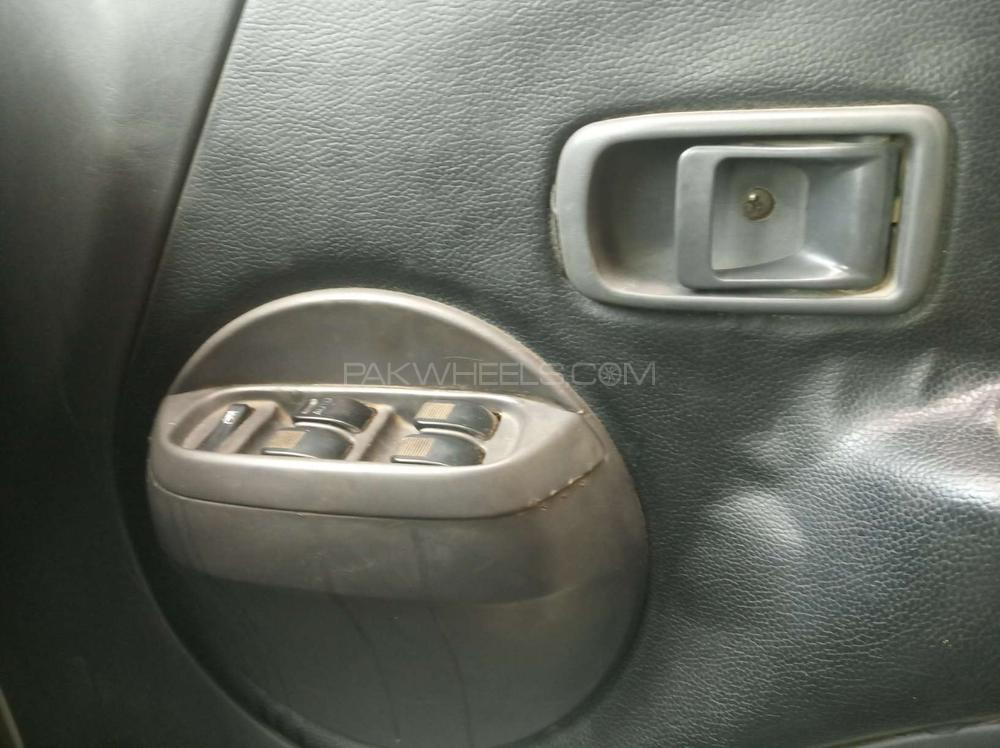 Toyota Cami 2001 for Sale in Karachi Toyota Cami 2001 for Sale in Karachi Image-9
