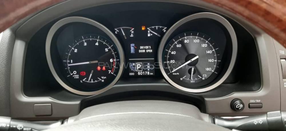 Toyota Land Cruiser 2013 for Sale in Karachi Toyota Land Cruiser 2013 for Sale in Karachi Image-10