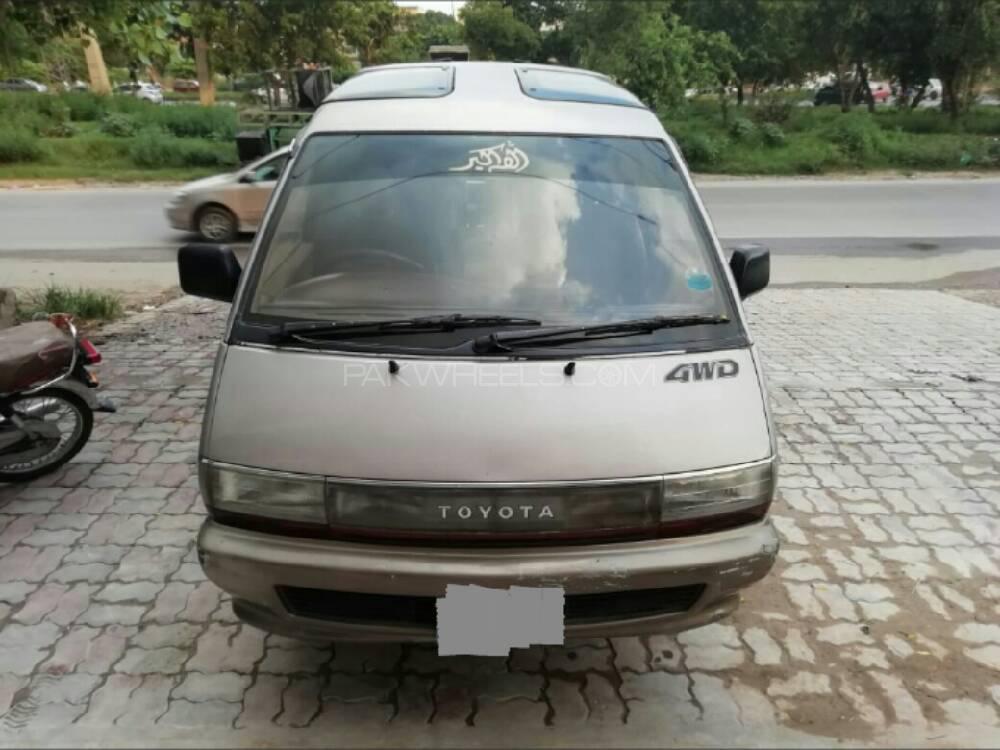 Toyota Town Ace 1990 for Sale in Islamabad Image-1