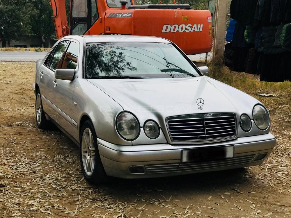 Mercedes Benz E Class 1998 for Sale in Islamabad Image-1
