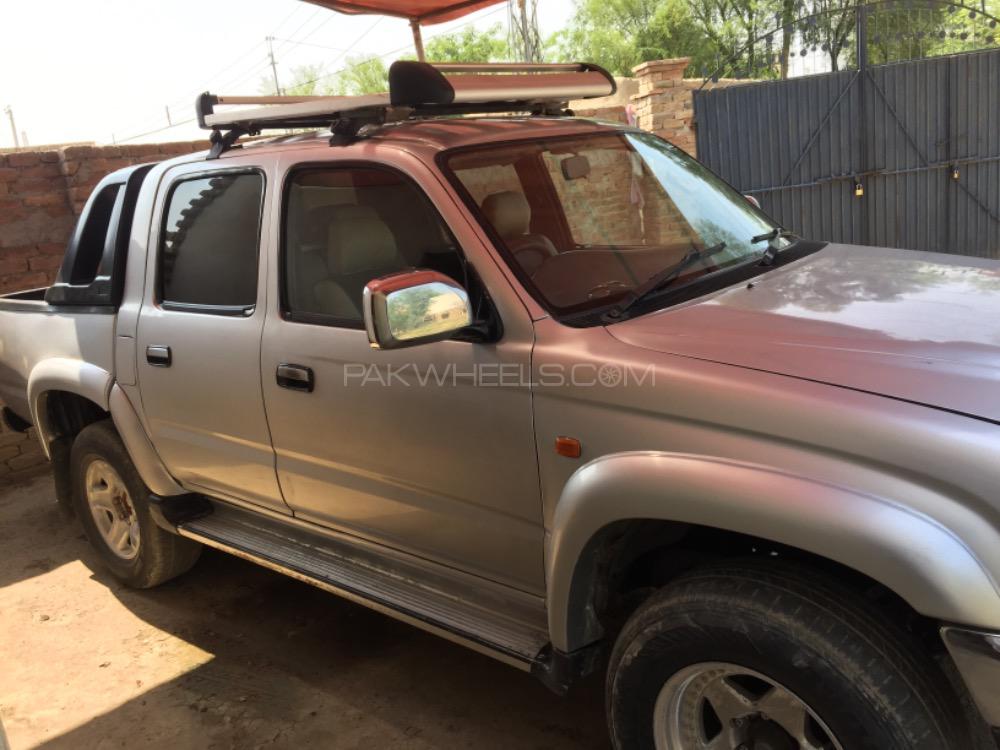 Toyota Hilux 2002 for Sale in Multan Image-1